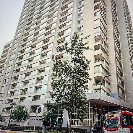 Cerca Movistar Arena Y A Pasos Del Metro Universidad De Chile Con Estacionamiento Santiago Buitenkant foto